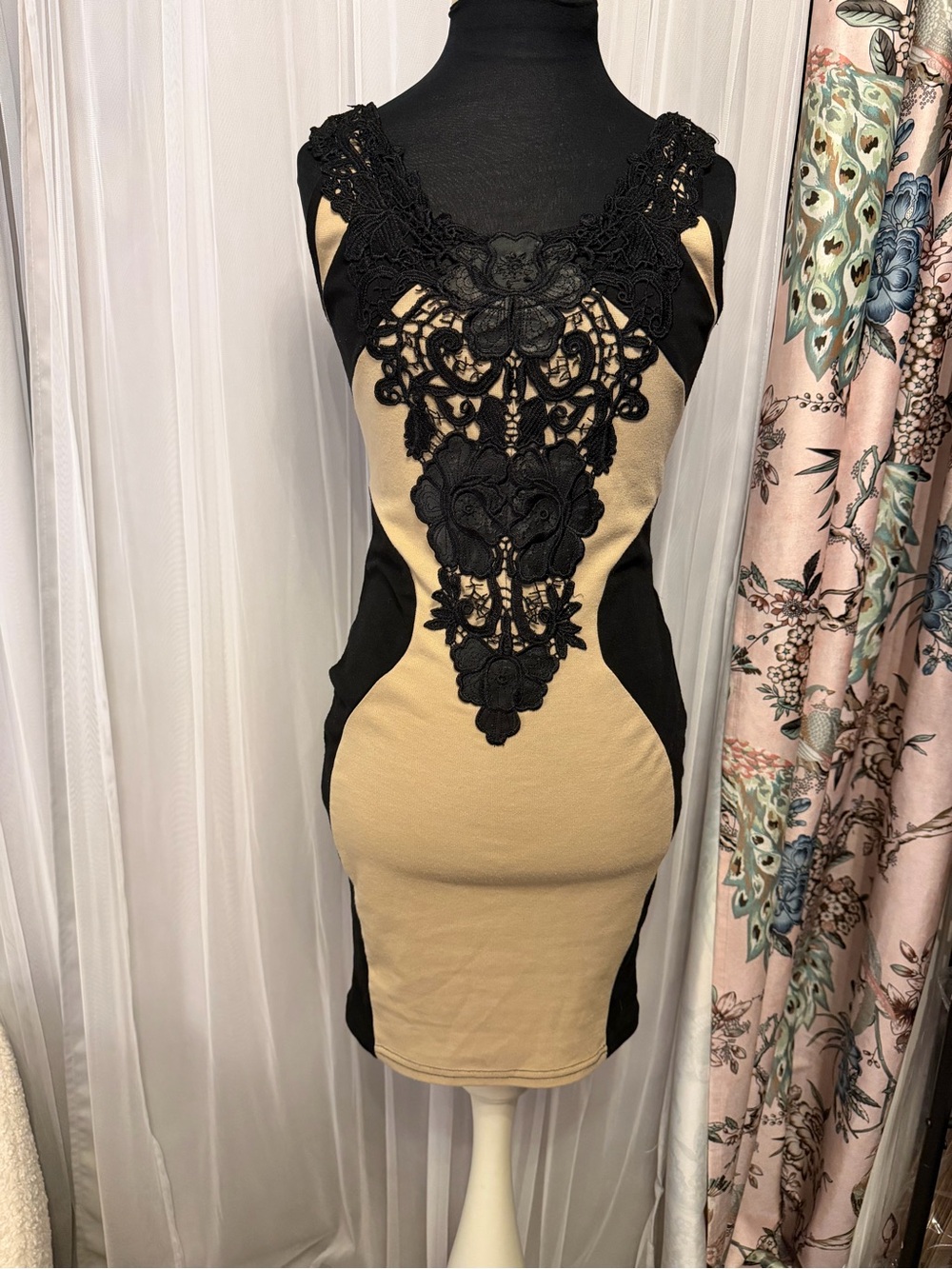 Miusol Black & Beige Lace-Embellished Bodycon Mini Dress